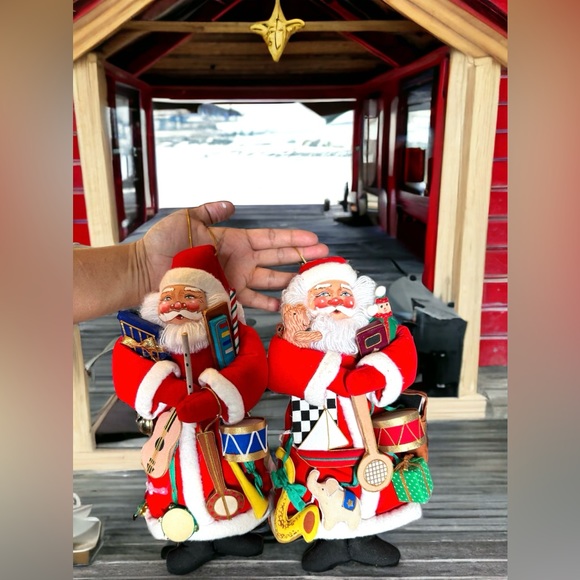 Vtg Lot Of 2 Santa Claus Fabric Christmas Decoration Ornament CHRISTMAS CORNER - Picture 1 of 10